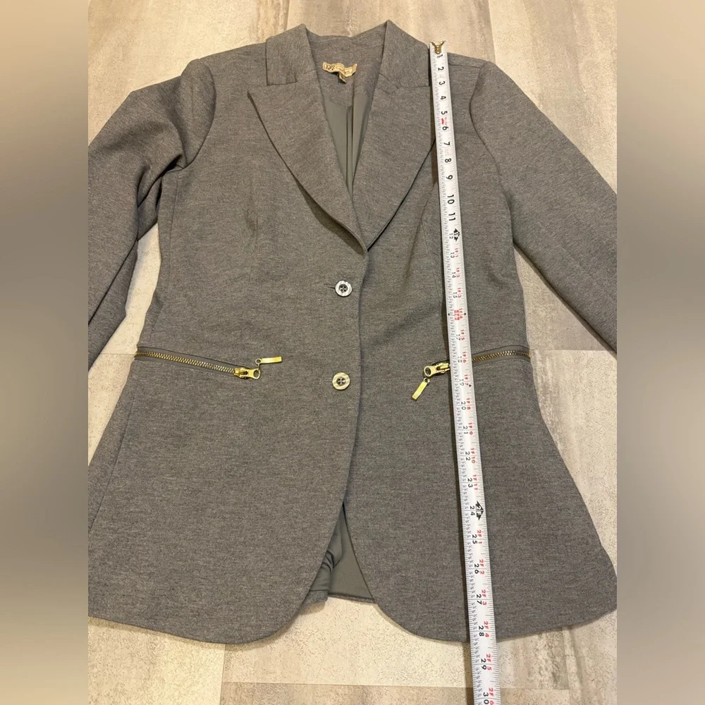 DC Gray Women's Blazer with Zipper Accents